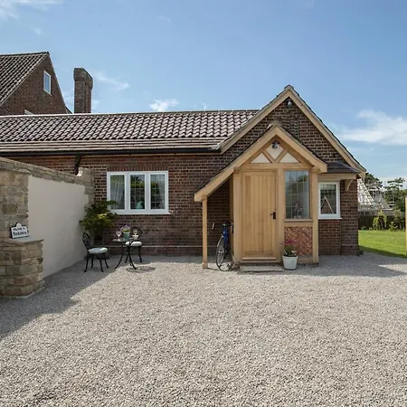 Exclusive - Bancroft Bedale